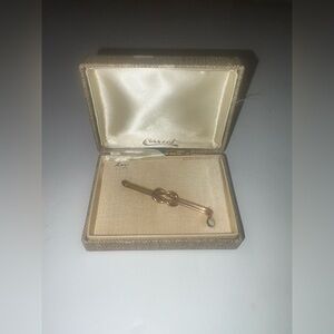 Antique Gold Tone Knot CORRECT Tie Clip - Original Box 

Great condition